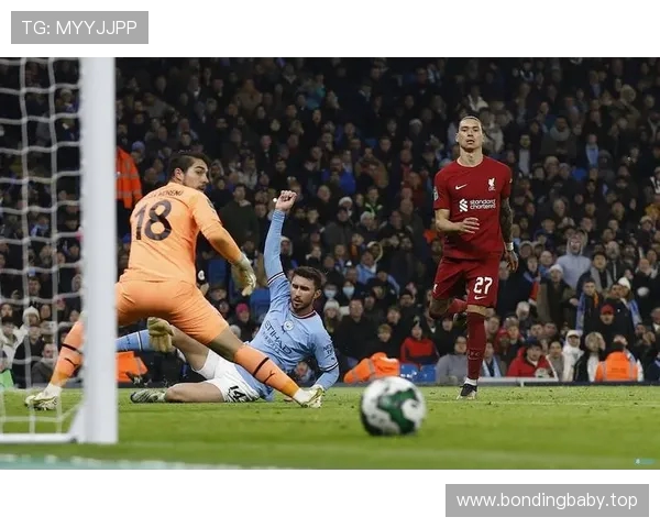 陈晋一门前良机浪费禁区内从容调整两秒却将必进球踢飞全场惋惜